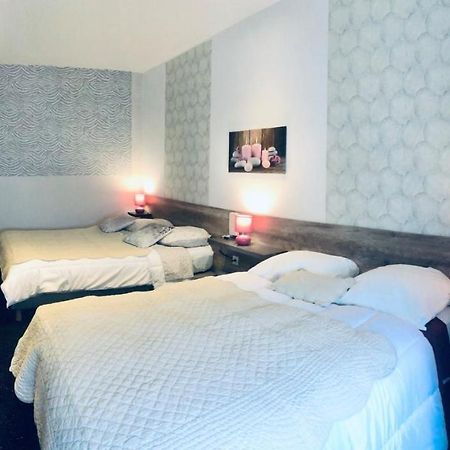 סאל Hotel Le Kamelia מראה חיצוני תמונה
