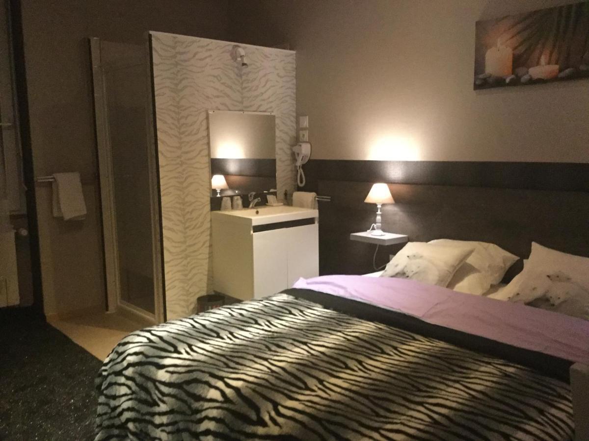 סאל Hotel Le Kamelia מראה חיצוני תמונה