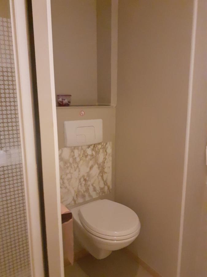 סאל Hotel Le Kamelia מראה חיצוני תמונה