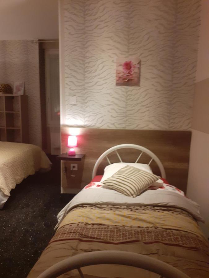 סאל Hotel Le Kamelia מראה חיצוני תמונה