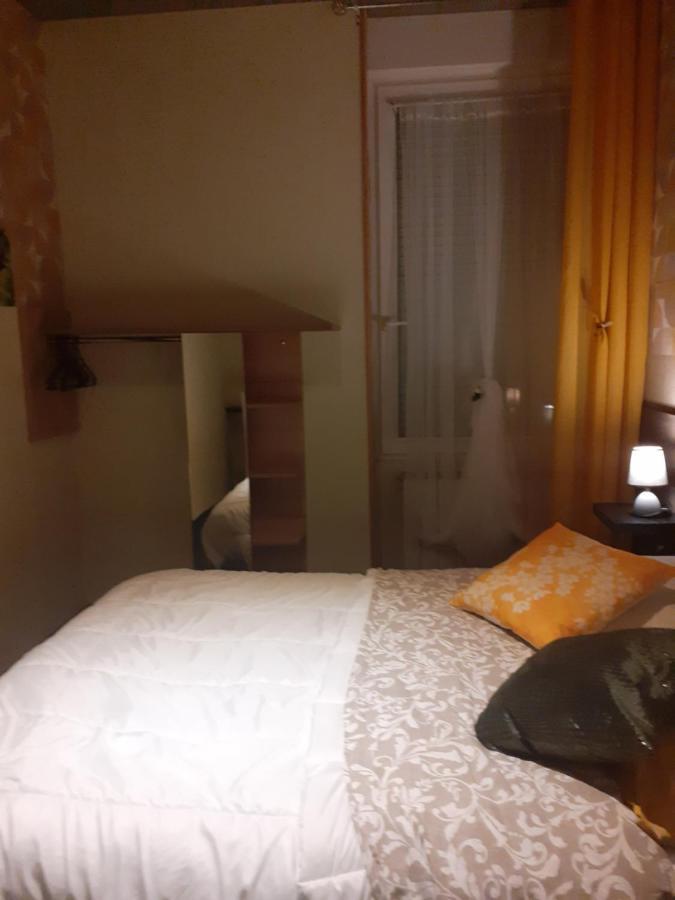 סאל Hotel Le Kamelia מראה חיצוני תמונה