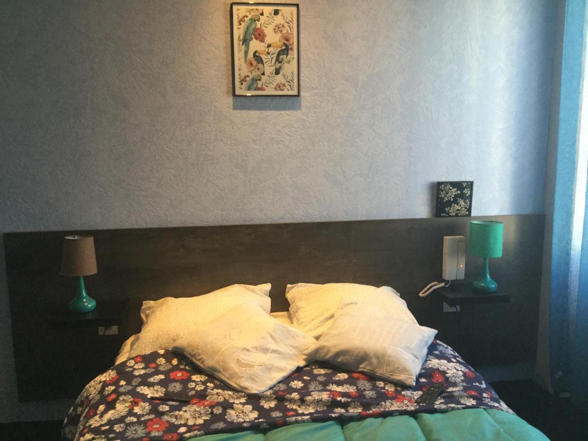 סאל Hotel Le Kamelia מראה חיצוני תמונה