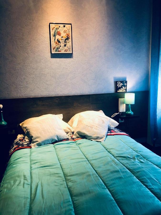 סאל Hotel Le Kamelia מראה חיצוני תמונה